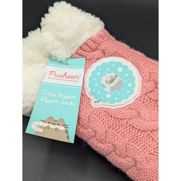 Gund Pusheen Pink Cozy Gripped Slipper Socks Winter Pusheen Box Exclusive NWT - Picture 3 of 4